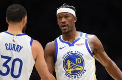 九游体育官方入口-爵士客场力克灰熊，取得系列赛首胜