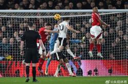 九游体育官网入口-萨拉赫破门，利物浦客场战平曼城