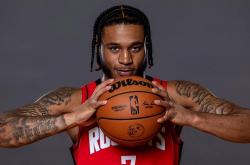 -包含NBA球员个人表现火爆，比赛节奏激烈变数多的词条