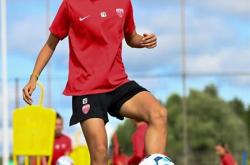 九游体育网页版-荷兰女足主教练呼吁球员保持专注