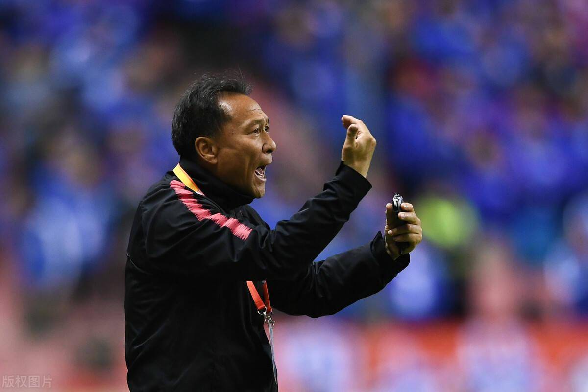 伊朗球队喜迎新外援,豪言夺得联赛冠军 伊朗球队喜迎新外援,豪言夺得联赛冠军