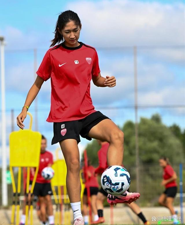 荷兰女足主教练呼吁球员保持专注