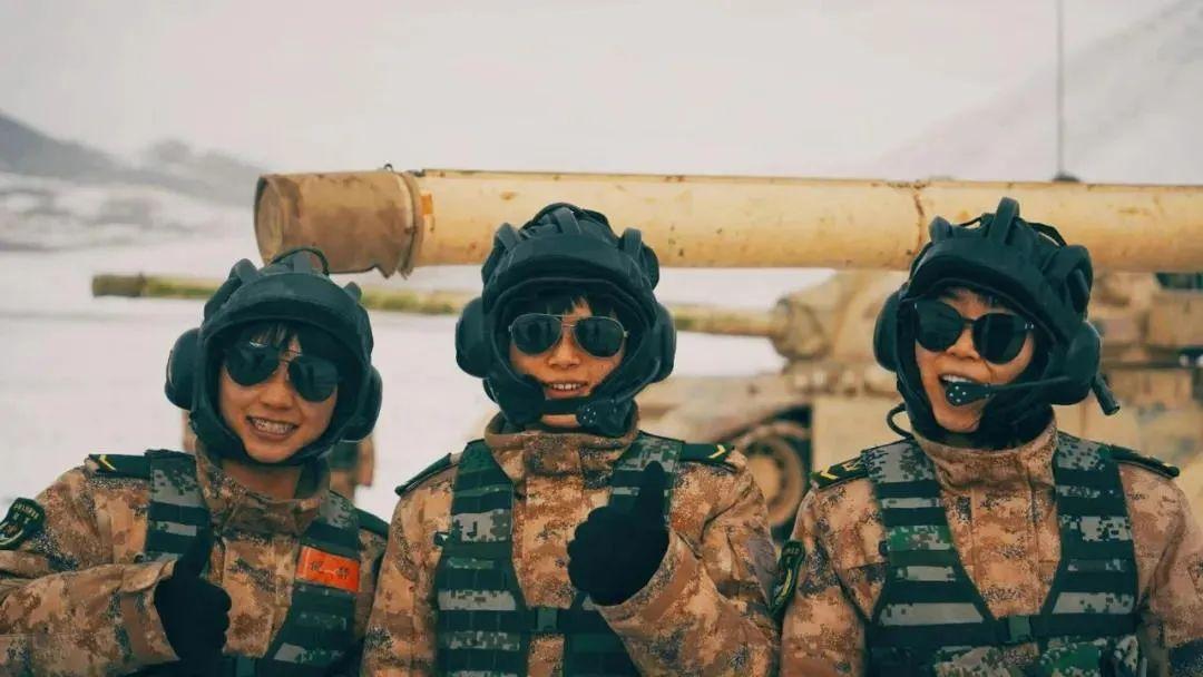 泰国女足迎风挑战,坚守战场 泰国女足迎风挑战,坚守战场