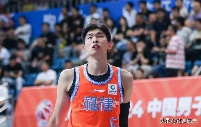 雄鹿堡队员遭遇伤病潮,战力骤降 雄鹿堡队员遭遇伤病潮,战力骤降