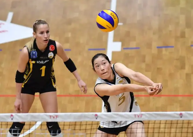 土耳其联赛精彩纷呈,引发球迷热议 土耳其联赛精彩纷呈,引发球迷热议