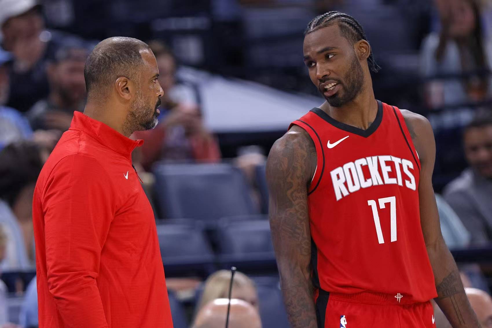 里昂鏖战一场，险胜稳守积分榜前列