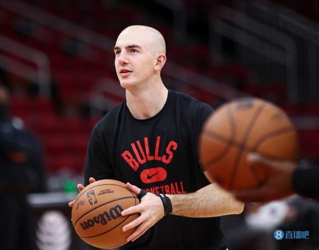 骑士中锋接受手术伤情不乐观