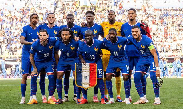 关于瑞典队主场逼平波兰，小组出线形势岌岌可危的信息