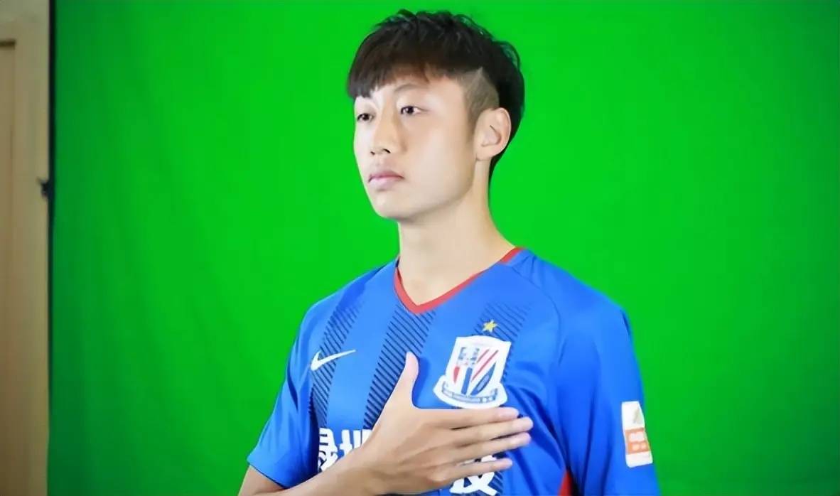 球队备受瞩目,明星球员风采熠熠新赛季备战的简单介绍 球队备受瞩目,明星球员风采熠熠新赛季备战的简单介绍