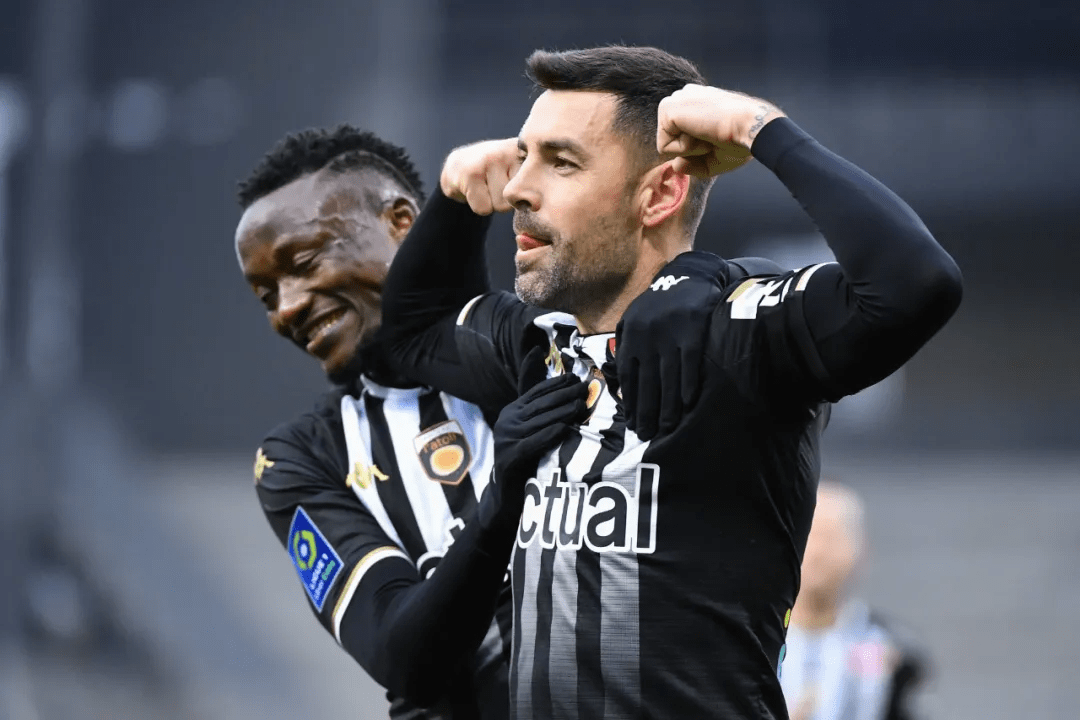 卡昂队在最新比赛中击败对手,取得宝贵分的简单介绍 卡昂队在最新比赛中击败对手,取得宝贵分的简单介绍