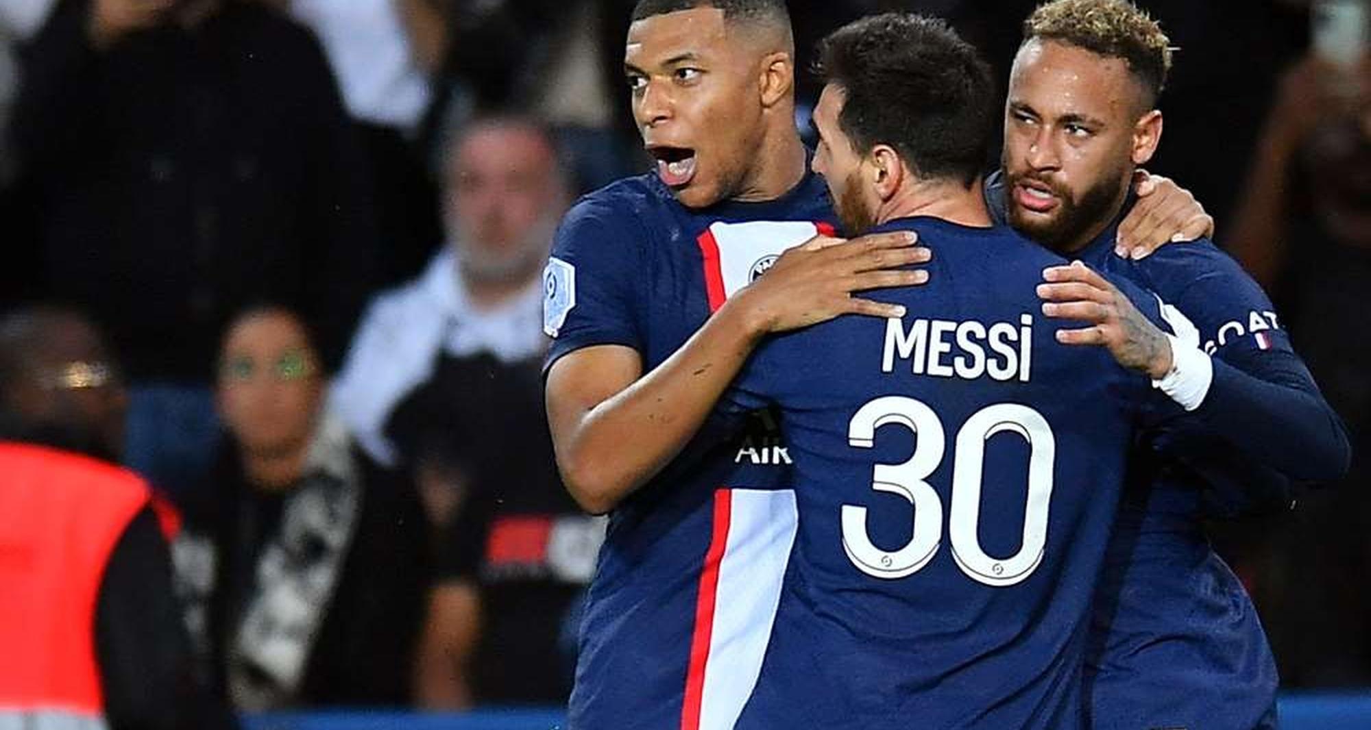 包含球队转会市场动荡，重量级球员众多交易的词条