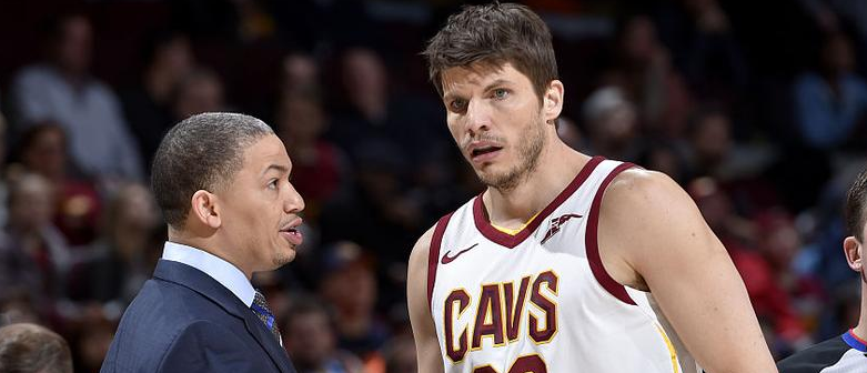 关于独树一帜的表现，球队获胜在望的信息