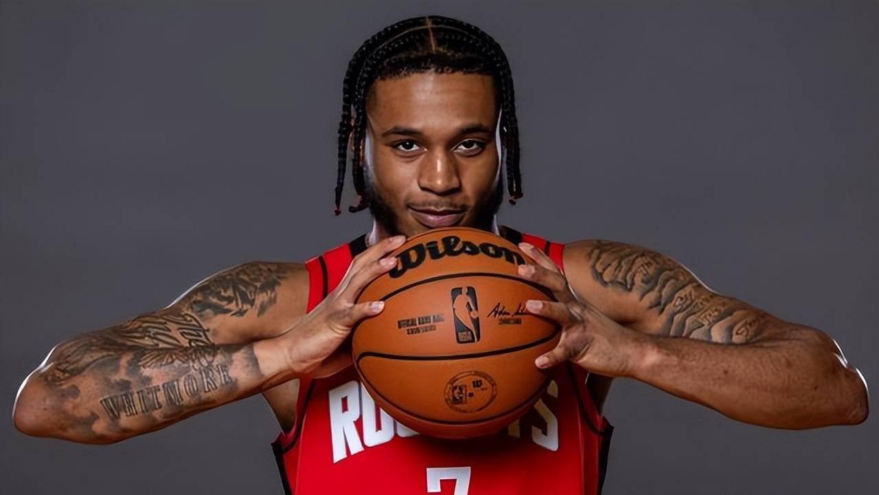 包含NBA球员个人表现火爆，比赛节奏激烈变数多的词条