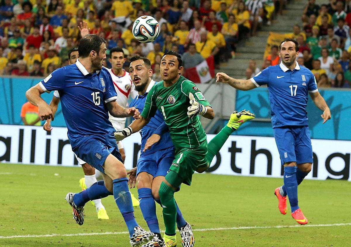 包含欧预赛防守问题凸显，球队调整战术备战的词条