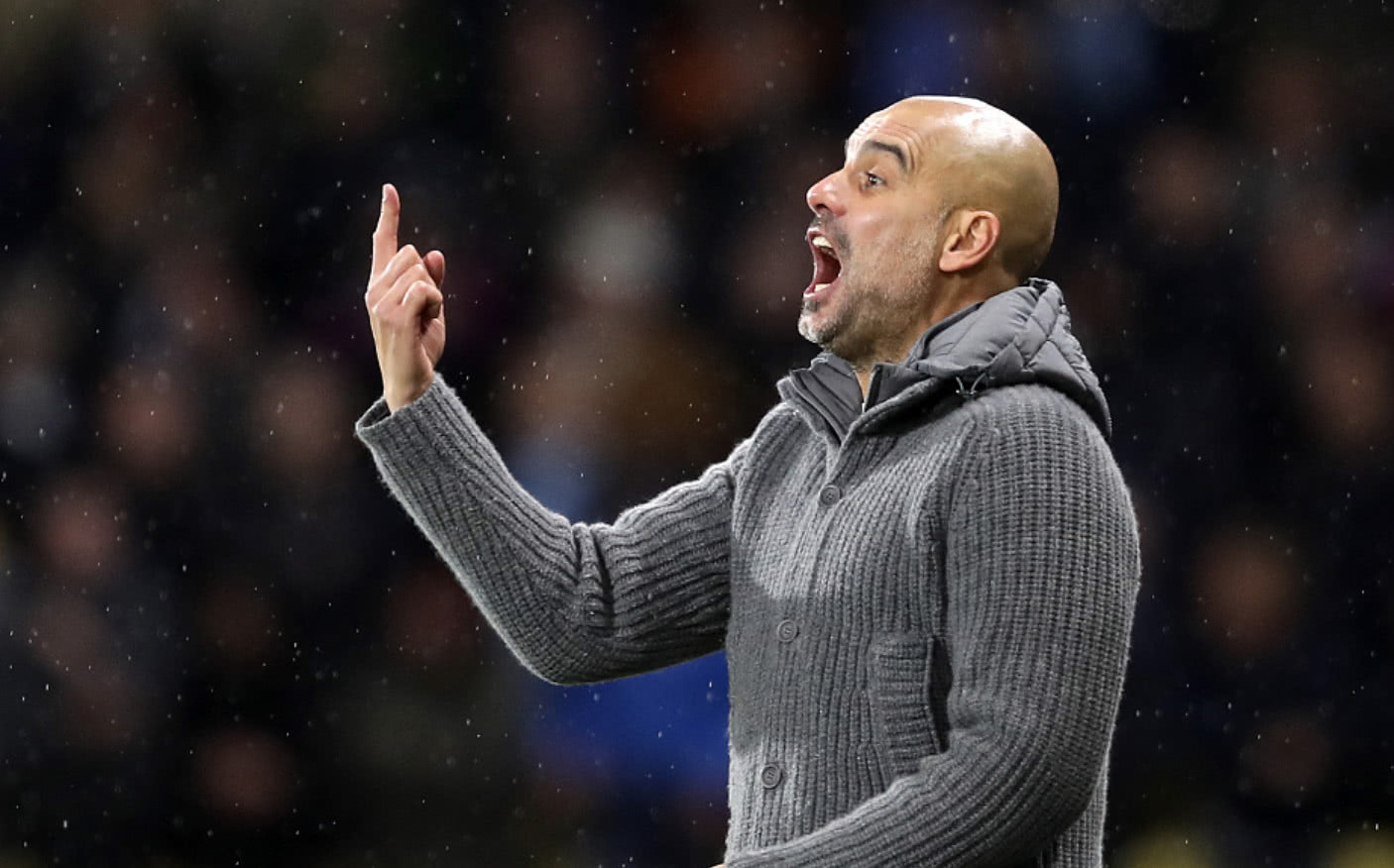 包含多特蒙德卫冕冠军实力出众，连胜势不可挡的词条