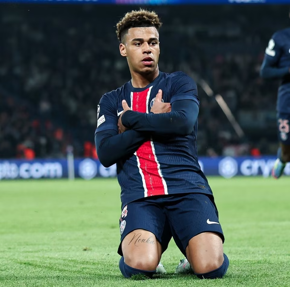 关于巴黎圣日耳曼队继续稳坐榜首，实力惊人的信息