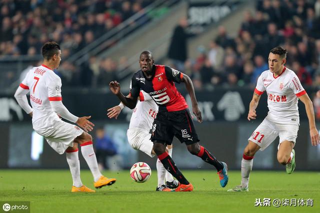 南特迎战摩纳哥的比赛中陷入苦战