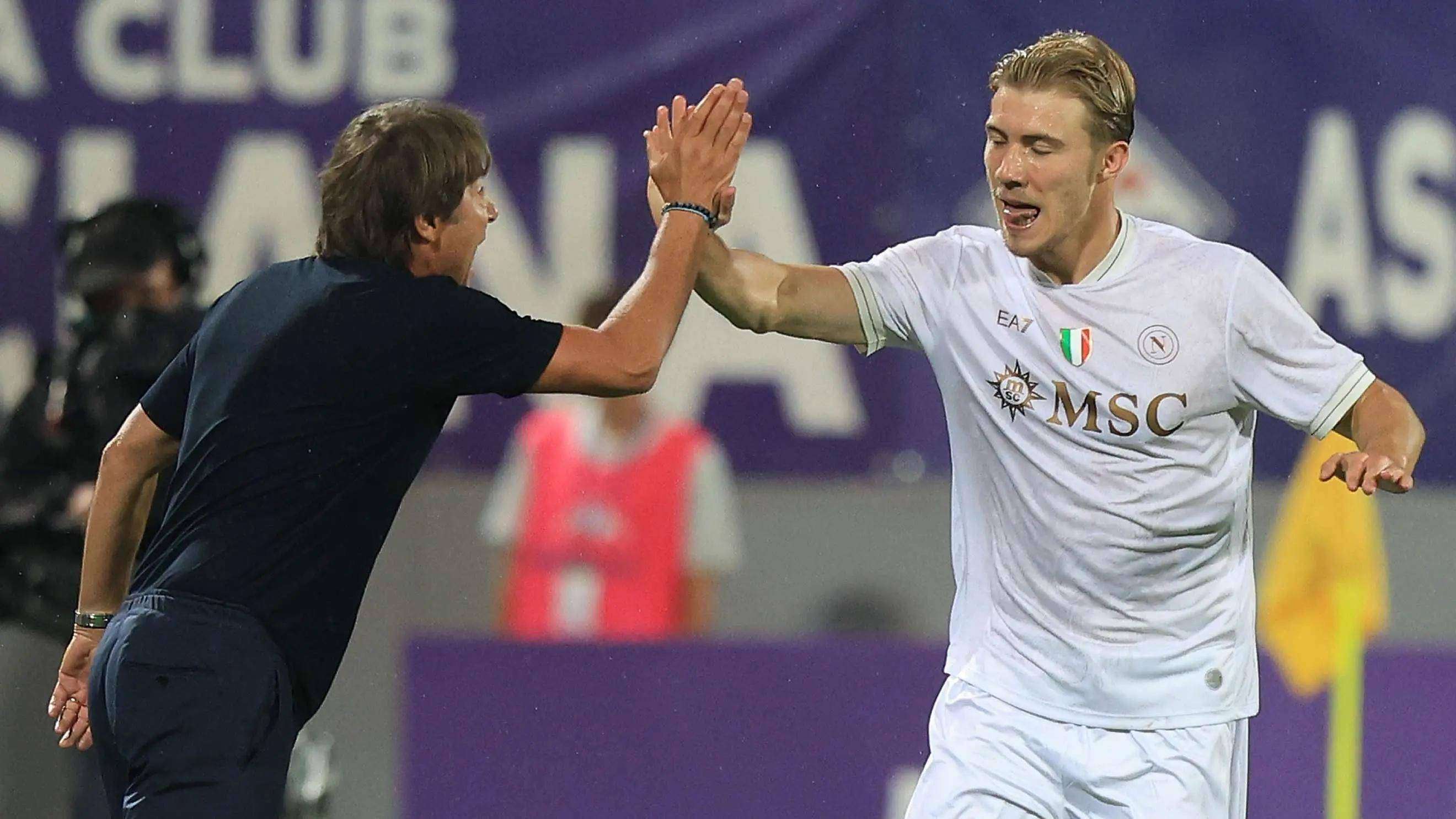 那不勒斯战胜搏击，锋线连环杀敌的简单介绍