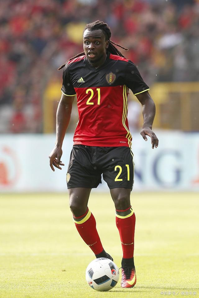 包含斯洛伐克开局不利，遭遇失利出局的词条