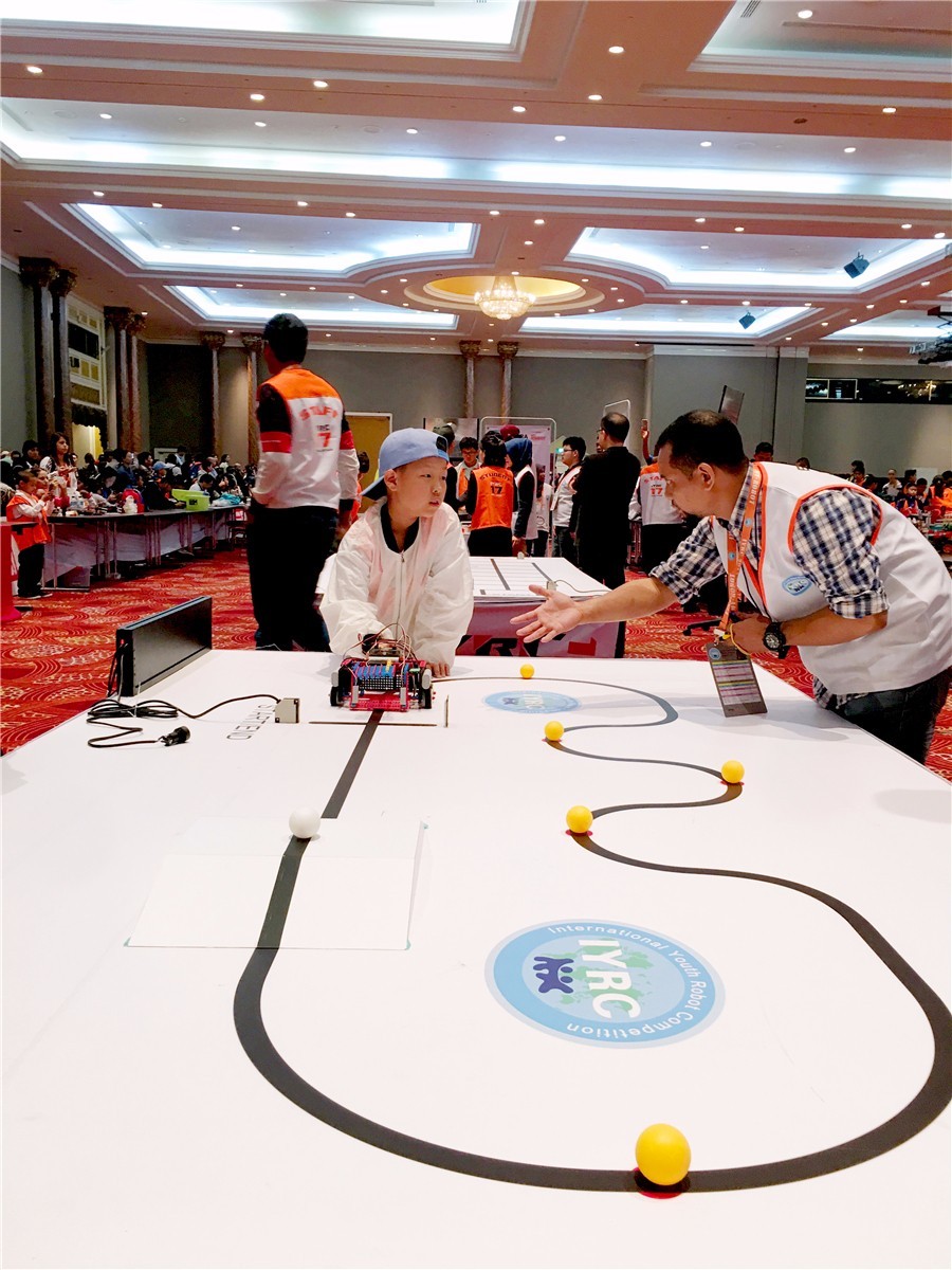 墨西哥射击选手沉着应对,斩获奖杯的简单介绍 墨西哥射击选手沉着应对,斩获奖杯的简单介绍